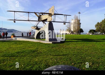 Statue zum Gedenken an den Faust Antenne Überquerung des Südatlantik, Belem, Lissabon, Portugal Stockfoto