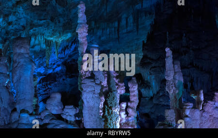 Stalactytes in Prometheus Höhle in Kutaissi Stockfoto