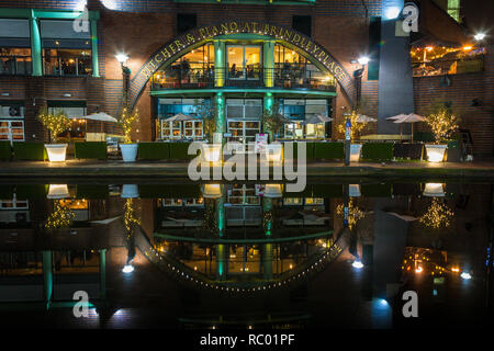 Krug und Piano Bar, Brindley Place, Birmingham, Großbritannien Stockfoto