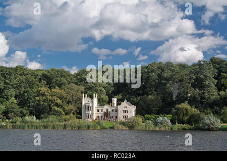 Das Kleine Schloss, tiefer sehen, Havel, Babelsberg, Potsdam, Brandenburg, Deutschland, Europa | Kleine Palast an der Havel, Babelsberg, Potsdam, B Stockfoto