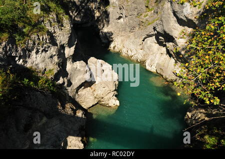 Blick von der Brücke der Lechfall in der Nähe Lech Stockfoto