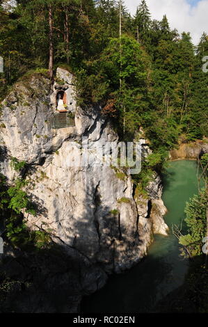 Blick von der Brücke der Lechfall in der Nähe Lech Stockfoto