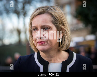 MP's geben Interviews in den Medien außerhalb des Parlaments mit: Der Rt Hon Amber Rudd MP Wo: London, Großbritannien Wann: 12 Dec 2018 Credit: Wheatley/WANN Stockfoto