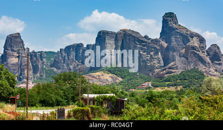 Sommer Meteora - Wichtige rocky Christentum religiösen Klöster Komplex in Griechenland Stockfoto