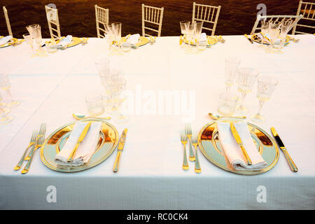 Tabelle für große outdoor Funktion, ungefähr 80 Leute. Pisa, Toskana, Italien, Europa Stockfoto