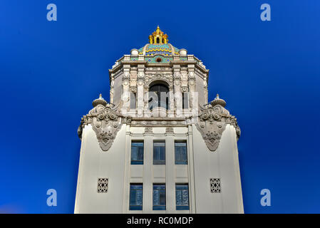 Beverly Hills City Hall in Südkalifornien an einem sonnigen Tag. Stockfoto