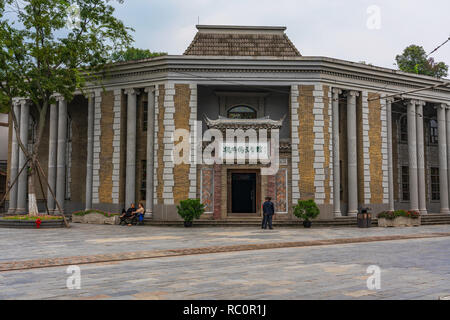 CHENGDU, CHINA - 29. SEPTEMBER: Dies ist die Bibliothek der Anren Alte Stadt, eine historische Altstadt, ein beliebtes Touristenziel am 29. September 2018 in Stockfoto