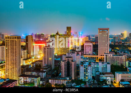 CHENGDU, CHINA - 04 Oktober: Nachtansicht der modernen Innenstadt Gebäude in der Luomashi Bereich auf Oktober 04, 2018 in Chengdu Stockfoto