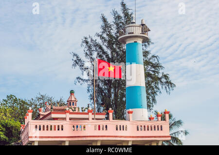 Dinh Cau Leuchtturm Symbol der Insel Phu Quoc, Vietnam. Phu Quoc ist ein vietnamesisches Insel vor der Küste von Kambodscha im Golf von Thailand. Stockfoto