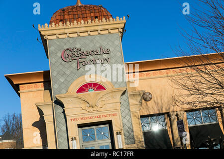 Ein logo Zeichen außerhalb der ein Cheesecake Factory Restaurant in Columbia, Maryland am 11. Januar 2019. Stockfoto