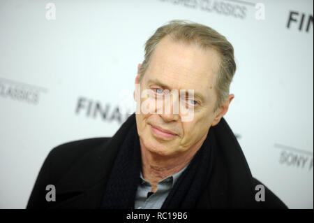 Datei Fotos: 12. Januar 2019. NEW YORK, NY - 22. März: Steve Buscemi besucht die "endgültige Portrait" New York Screening im Guggenheim Museum am 22. März 2018 in New York City. Menschen: Steve Buscemi Credit: Stürme Media Group/Alamy leben Nachrichten Stockfoto