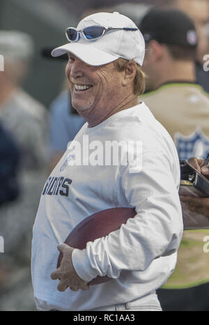 Oakland, Kalifornien, USA. 28 Aug, 2014. Oakland Raiders Besitzer Mark Davis am Donnerstag, 28. August 2014 in Oakland, Kalifornien. Die Räuber besiegt die Seahawks 41-31. in einem preseason Spiel. Credit: Al Golub/ZUMA Draht/Alamy leben Nachrichten Stockfoto