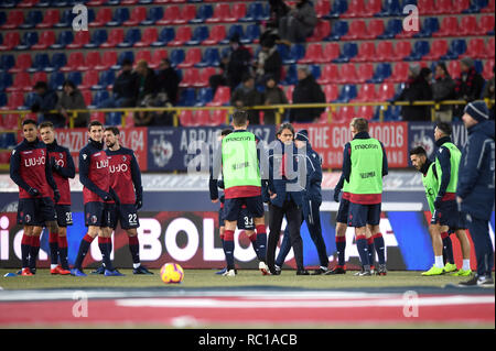 Bologna, Italien. 12 Jan, 2019 Foto Massimo Paolone/LaPresse 12 Maggio 2005 2019 Bologna, Italia sport calcio Bologna vs Juventus - Coppa Italia 2018/2019 Ottavi di Finale" - Stadio Renato Dall'Ara" Nella Foto: riscaldamento Bologna Foto Massimo Paolone/LaPresse Januar 12, 2019 Bologna, Italien Sport Fussball Bologna vs Juventus - Italienische Fußball-Cup 2018/2019 Achtelfinale - "Renato Dall'Ara" Stadium. Credit: LaPresse/Alamy Live News Credit: LaPresse/Alamy Live News Credit: LaPresse/Alamy leben Nachrichten Stockfoto