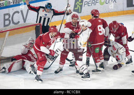 Lausanne, Schweiz. 12 Jan, 2019. LNA SWISS ICE HOCKEY LAUSANNE HC VS GENF SERVETTE HC-Lausanne Hc vs Genf Servette Hc bei der Vaudoise Arena, Lausanne (35. Tag der Jahreszeit), 12-01-2019. Quelle: Eric Dubost/Alamy Leben Nachrichten. Stockfoto