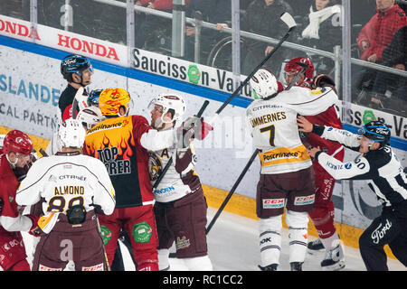 Lausanne, Schweiz. 12 Jan, 2019. LNA SWISS ICE HOCKEY LAUSANNE HC VS GENF SERVETTE HC-Lausanne Hc vs Genf Servette Hc bei der Vaudoise Arena, Lausanne (35. Tag der Jahreszeit), 12-01-2019. Quelle: Eric Dubost/Alamy Leben Nachrichten. Stockfoto