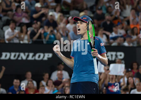 Sydney, Australien. 12 Jan, 2019. Alex de Minaur von Australien feiert während der Männer Finale gegen Andreas Seppi aus Italien an der Sydney internationalen Tennisturnier in Sydney, Australien, Jan. 12, 2019. Alex de Minaur gewann 2-0. Credit: Zhu Hongye/Xinhua/Alamy leben Nachrichten Stockfoto