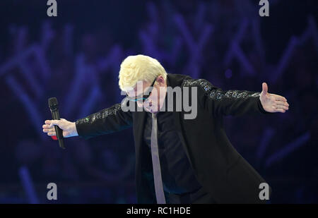 Berlin, Deutschland. 12 Jan, 2019. Schlagerchampions - Die große Party der besten, Live show in der ersten. Heino auf der Bühne. Foto: Jens Kalaene/dpa-Zentralbild/ZB/dpa/Alamy leben Nachrichten Stockfoto