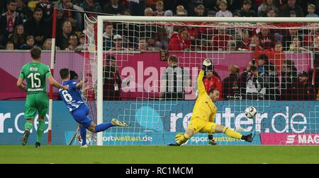 Düsseldorf, Deutschland. 13 Jan, 2019. firo: 13.01.2019, Fußball, 1.Bundesliga, Saison 2018/2019, Telekom-Cup 2019, Borussia Mönchengladbach, Gladbach - Hertha BSC Torwart Tobias SIPPEL, Gladbach, Parade versus DARIDA | Verwendung der weltweiten Kredit: dpa/Alamy leben Nachrichten Stockfoto