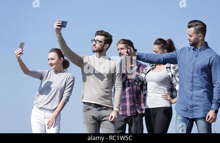 Nahaufnahme. Die jungen Menschen von heute unter selfies sind. Stockfoto