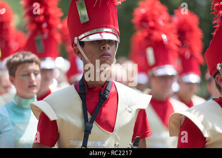 Washington, D.C., USA, 4. Juli 2018, die nationale Unabhängigkeit Day Parade, die Henry Sibley High School, marschierend Krieger, von Mendota Heights, Min. Stockfoto