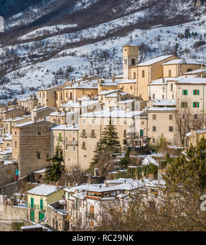 Panoramablick in Roccaraso während der Wintersaison. Provinz L'Aquila, Abruzzen, Italien. Stockfoto