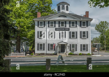 Das Grafton Inn auf der Grafton, MA Gemeinsamen Stockfoto