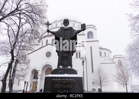 Das Denkmal des Heiligen Sava in der Vorderseite des Heiligen Sava in Belgrad, Serbien. Stockfoto