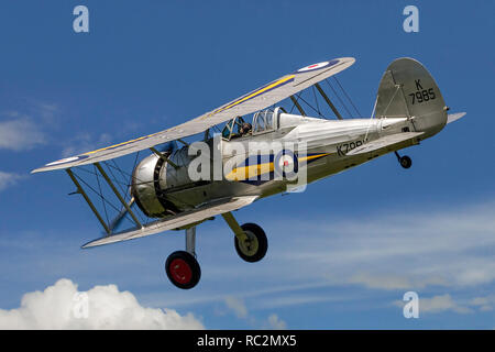 Die Shuttleworth Collection 1937 Gloster Gladiator ICH G-AMRK/K 7985 Banking im Sonnenschein in 2013. Stockfoto