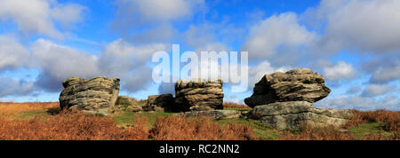 Die drei Schiffe Gritstones auf birchen Kante, Nationalpark Peak District, Derbyshire, England, UK Diese werden nach den drei historischen britischen fi genannt Stockfoto