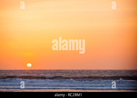 Sonnenuntergang über dem Pazifischen Ozean, Northern California, United States Stockfoto