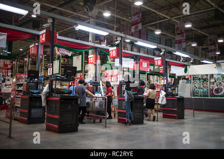 Chiangmai, Thailand - 13. Januar 2019: Makro SB-Warenhaus Chiang Mai. Lage auf der Straße Chiang Mai Lampang Straße ca. 3 km vom Stadtzentrum. Stockfoto