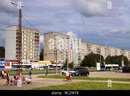 RIGA, Lettland - 29. AUGUST 2018: Blick auf die neuen Gebäude im modernen Viertel in der Stadt Stockfoto