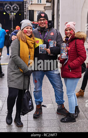 Happy Freiwilligen während das Grand Finale 2019 - Das große Orchester von Weihnachten Liebe Stockfoto