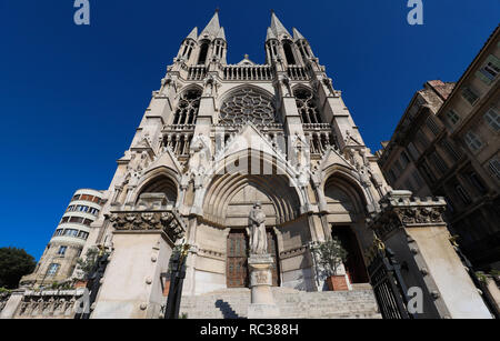 Anzeigen von Saint-Vincent de Paul Kirche an der Spitze von La Canebiere in Marseille. Stockfoto