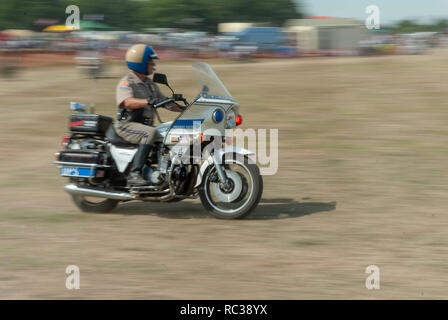 80 s American Kawasaki Polizei Motorrad an Preston Steam Rally, Kent, England Stockfoto