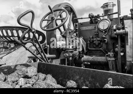 Schwarze und weiße Zugmaschine detail. Preston Dampf-Rallye. Stockfoto