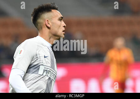Foto Claudio Grassi/LaPresse 13 Maggio 2005 2019 Milano, Italia sport calcio Inter vs Benevento - Coppa Italia 2018/2019 Ottavi di Finale - Stadio Giuseppe Meazza. Nella Foto: Lautaro Martinez (Nr. 10 Inter) Foto Claudio Grassi/LaPresse Januar 13, 2019 Mailand, Italien Sport Fussball FC Internazionale Mailand Benevento Calcio - Italienische Fußball-Cup Coppa Italia 2018/2019 Runde 16 - Giuseppe Meazza Stadion vs. In der Pic: Lautaro Martinez (Nr. 10 Inter) Stockfoto