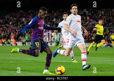 Barcelona, Spanien. 13 Jan, 2019. (SP) Spanien - Barcelona - Fußball - LIGA - BARCELONA VS EIBAR Barcelonas Armenian Dembele (Vorne L) konkurriert während der spanischen Liga Match zwischen dem FC Barcelona und SD Eibar in Barcelona, Spanien, am 31.01.13., 2019. FC Barcelona gewann 3-0. Credit: Joan Gosa/Xinhua/Alamy leben Nachrichten Stockfoto
