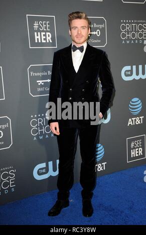 Santa Monica, CA. 13 Jan, 2019. Richard Madden bei der Ankunft für 24. jährlichen Critics' Choice Awards - Teil 2, Barker Hangar, Santa Monica, CA 13. Januar 2019. Credit: Elizabeth Goodenough/Everett Collection/Alamy leben Nachrichten Stockfoto