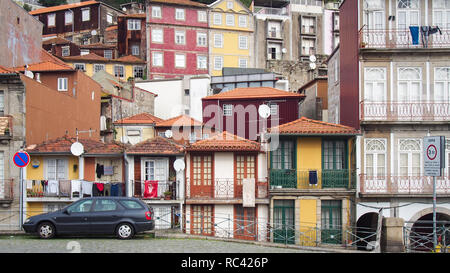 Traditionelle alte Häuser in Porto, Portugal Stockfoto