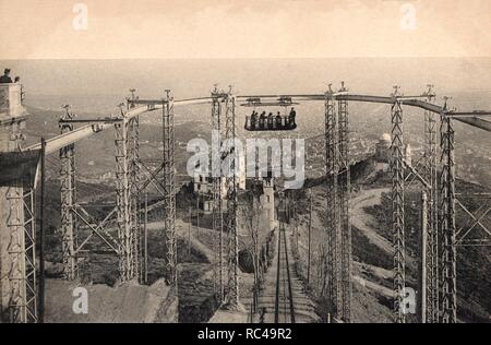 Barcelona. Berg Tibidabo. Airline auf die Seilbahn, neben dem Fabra Sternwarte. Postkarte, Foto Roisin. 1920er-Jahre. Stockfoto