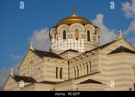 In der Ukraine. Hl. Wladimir Kathedrale. Im neobyzantinischen Russisch-orthodoxe Kirche errichtet im 19. Jahrhundert. Im 21. Jahrhundert von E.Osadchiy rekonstruiert. Exterieur. Chersonesus Taurica. Sewastopol. Stockfoto