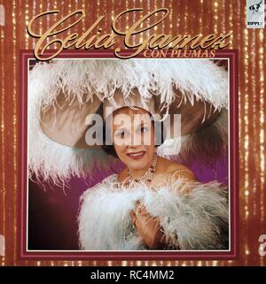 GAMEZ, Celia. CANTANTE Y ACTRIZ ARGENTINIEN. AFINCADA EN ESPAÑA DESDE 1925. BUENOS AIRES 1905 - 1992. "CON PLUMAS" PORTADA DISCO. Stockfoto