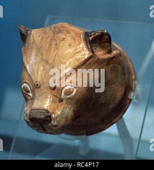 Ritual Schiff. Liones - Kopf rhyton. 16. Jahrhundert v. Chr.. Von Akrotiri, Insel Thera. Archäologisches Nationalmuseum von Athen. Griechenland. Stockfoto