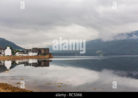 Die Stadt von Inveraray am Ufer des Loch Fyne in den Highlands von Schottland, Großbritannien. Stockfoto