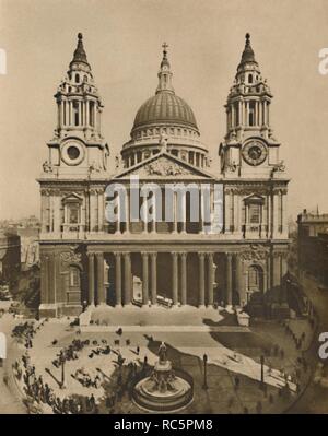 "Die Große Kirche von Wren auf dem Gelände der alten St. Paul's" gebaut, c 1935. Schöpfer: Francis Frith & Co. Stockfoto