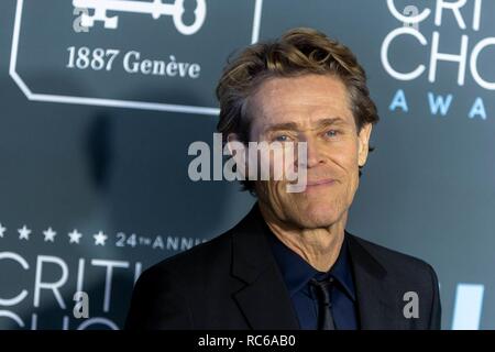 Santa Monica, Kalifornien, USA. 13. Jan 2019. Willem Dafoe besucht die 24. jährliche Critics' Choice Awards auf der Barker Hangar in Santa Monica, Los Angeles, Kalifornien, USA, am 13. Januar 2019. | Verwendung der weltweiten Kredit: dpa Picture alliance/Alamy leben Nachrichten Stockfoto