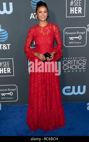 Nina Dobrev besucht die 24. jährliche Critics' Choice Awards auf der Barker Hangar in Santa Monica, Los Angeles, Kalifornien, USA, am 13. Januar 2019. Stockfoto