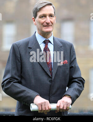 Westminster, London, Großbritannien. 14 Jan, 2019. Dominic Grieve, QC, Konservative Partei MP für Beaconsfield, auf College Green, Westminster. Änderungsanträge betrüben vorgeschlagen, bei der die Ziele größtmögliche Kontrolle der vorgeschlagenen Vereinbarung der Regierung, die EU zu verlassen wurden vor kurzem im Parlament gestimmt, eine Niederlage zuzufügen, auf Regierung in mehreren Punkten. Credit: Imageplotter Nachrichten und Sport/Alamy leben Nachrichten Stockfoto