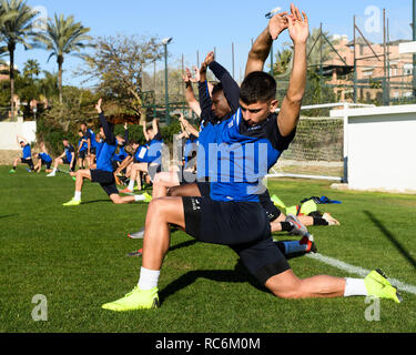 Marbella, Spanien. 14 Jan, 2019. Erwärmen Sie den Player, Malik Batmaz (KSC). GES/Fußball/3. Liga: Karlsruher SC - Trainingslager in Marbella, 14.01.2019 - Fußball 3. Division: Karlsruher SC, Trainingslager, Marbella, Jan 14, 2019 - | Verwendung der weltweiten Kredit: dpa/Alamy leben Nachrichten Stockfoto